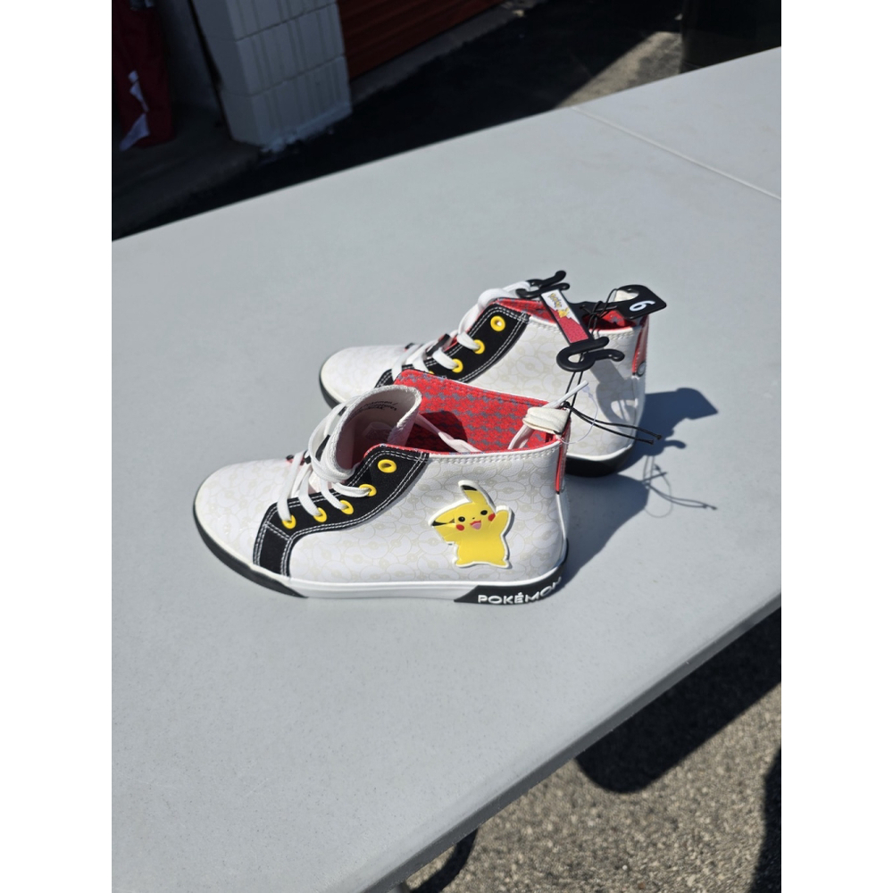 Pokemon Pickachu Kids Shoes Size 6